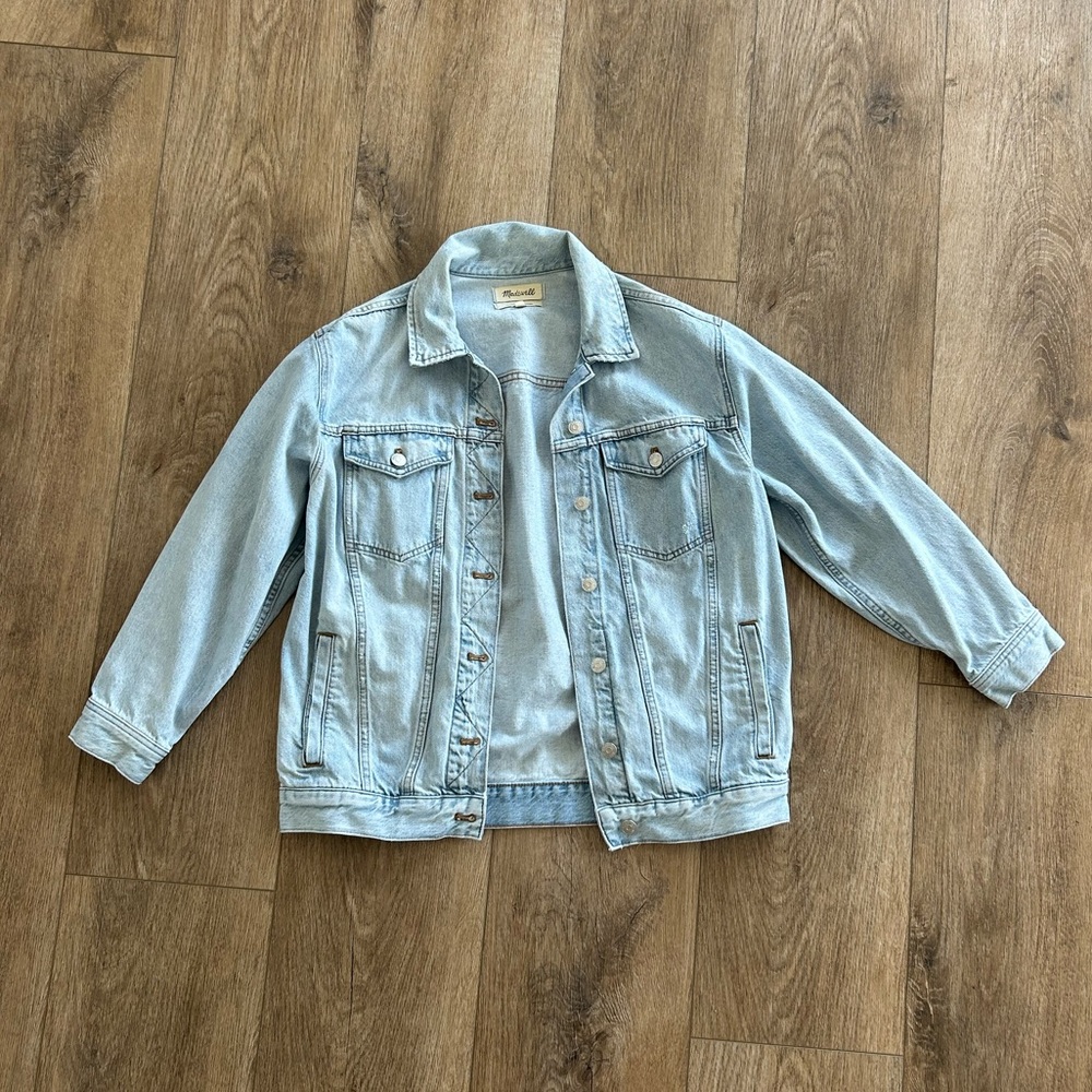 Madewell The Oversized Trucker Jean Jacket in Kelson Wash